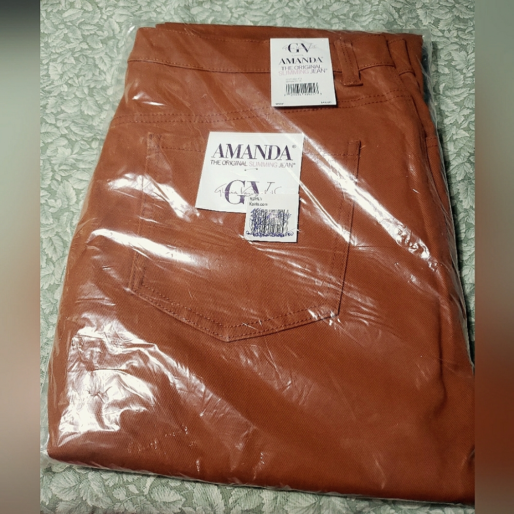 NWT: 'Gloria Vanderbilt' Terracotta Amanda Jeans
